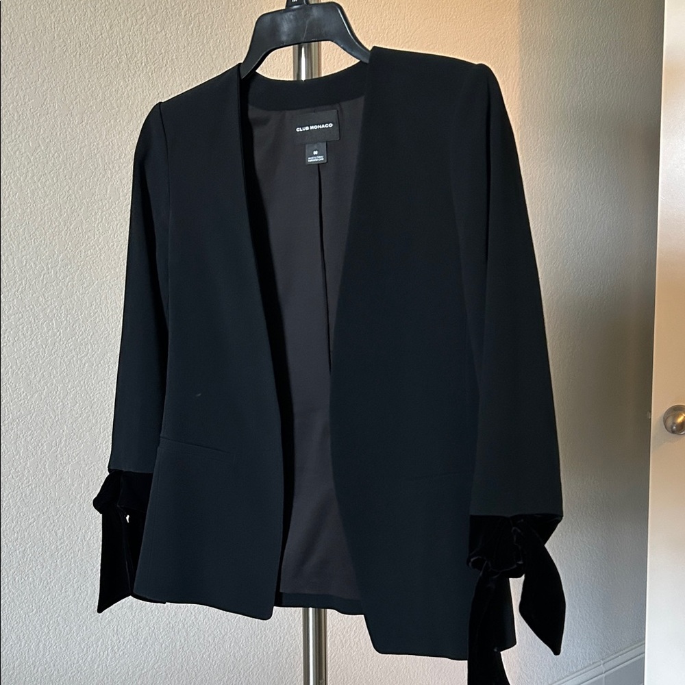 Club Monaco Elegant Black Blazer